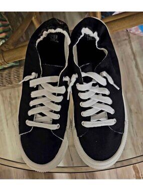 BRAND NEW W/O TAGS Slide on sneakers 11W